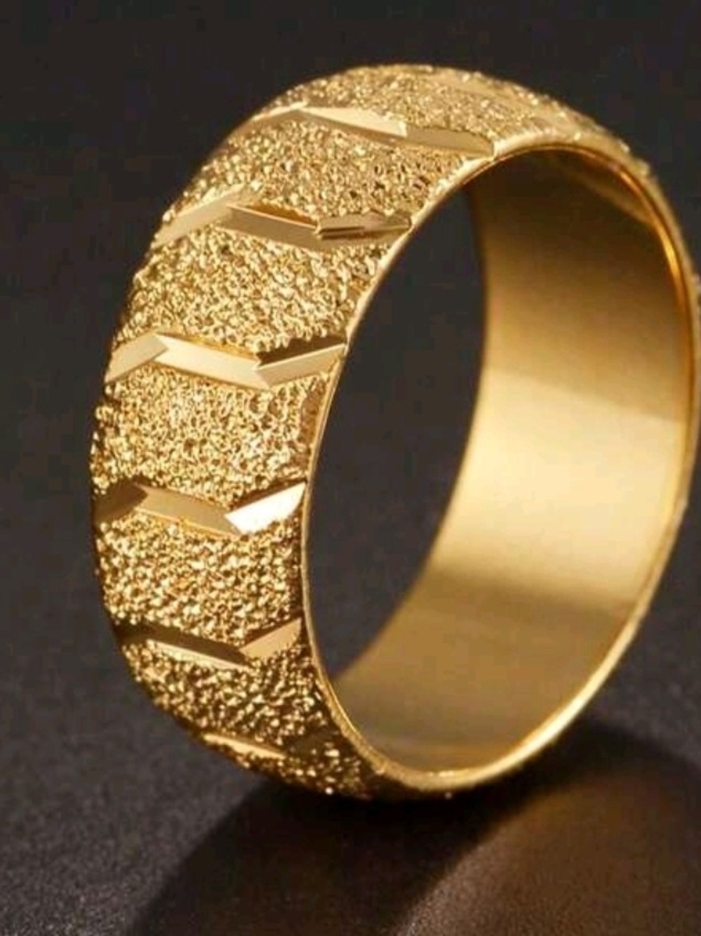 Textured Gold Chevron Band Ring - Stainless Steel Unisex Size 10.